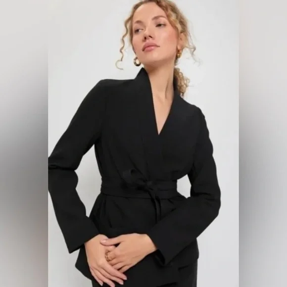 Tuckernuck Gracie Wrap Black Blazer Women’s Size Medium NWT - Picture 10 of 10